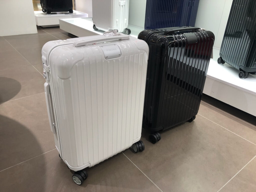 スーツケースの選び方 Caさんも持っているおすすめの色とブランド Imacocoro